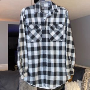 EUC Black and Gray Checkered Plaid Flannel Size S